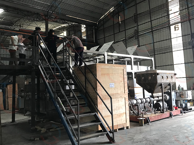 Our Pillow Hot Melt Glue Production Line Successfully Passed The Customer's On-site Acceptance Test
