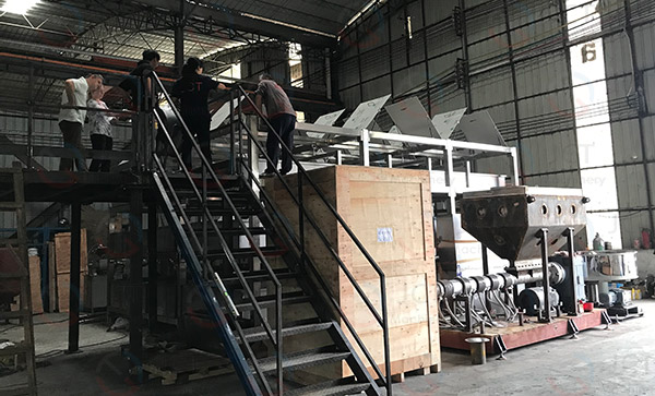customer highly praised the complete set of pillow hot melt glue equipment customized by JCT on-site acceptance inspection of pillow hot melt glue production line